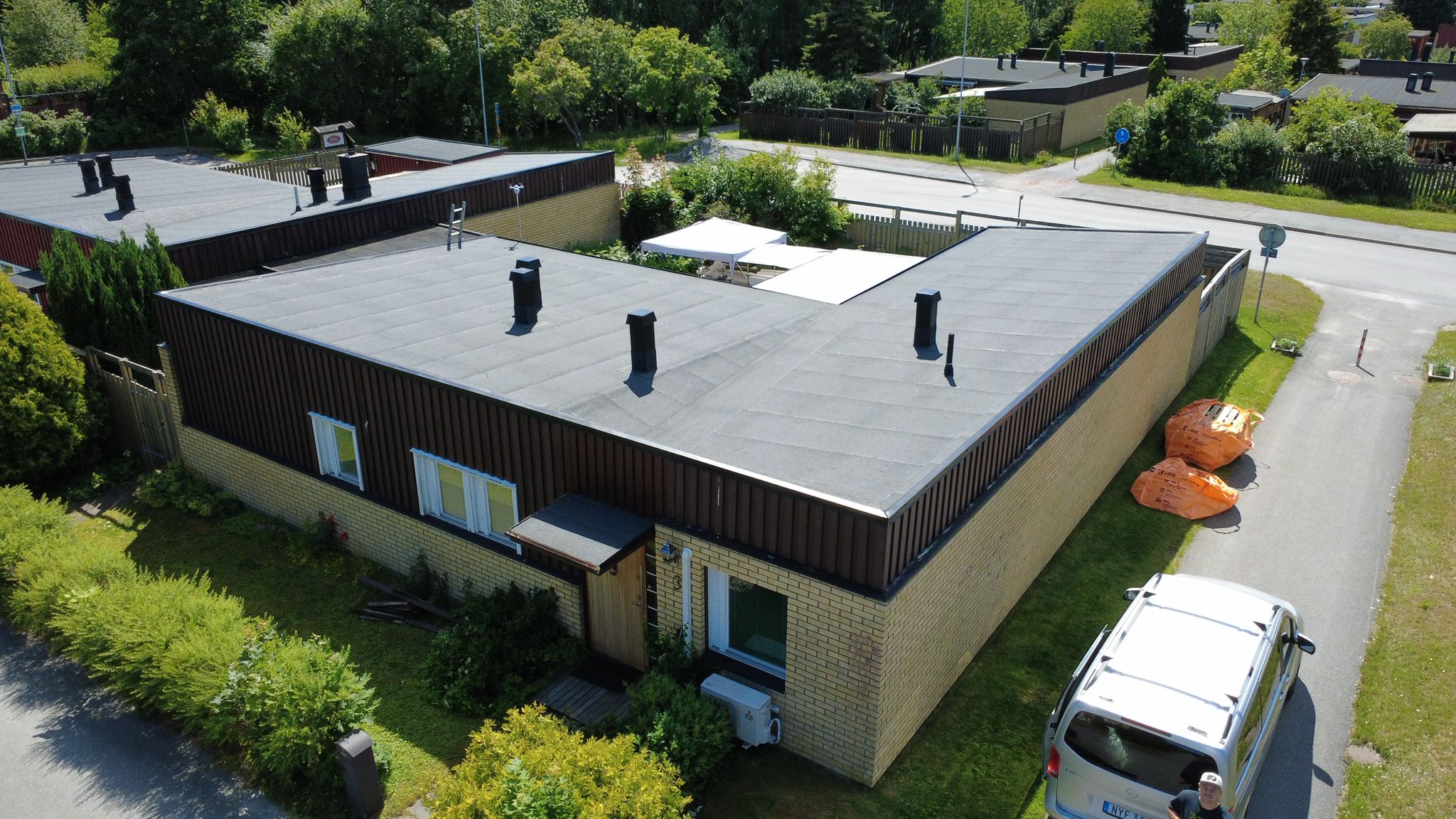 Papptak – Takbyte i Jordbro, bild 3 av 3